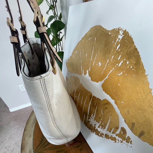 Michael Kors White Leather Shoulder Bag, gold hardware - Picture 6 of 16